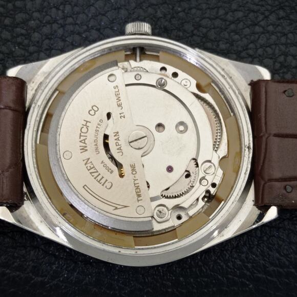 Vintage 1979 Citizen Automatic Mens Silver Watch W/daydate & Red accents - Picture 9 of 10